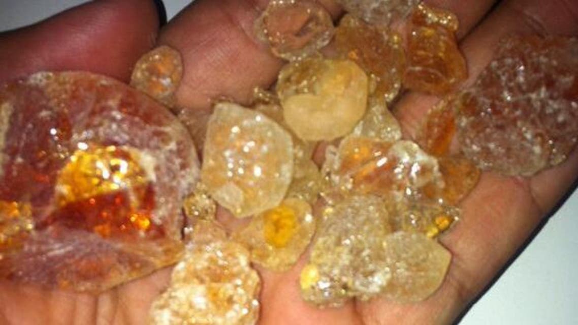 يميز الباعة بين صنفين من العلك 